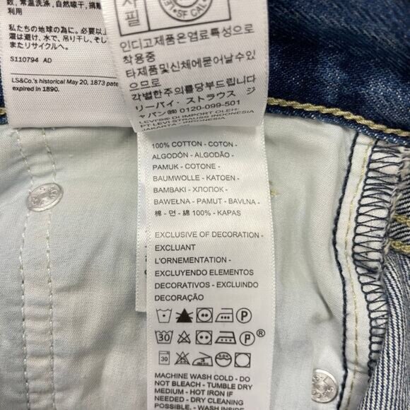 Levi's NWT Women's 26 Medium Wash Cotton Mid Rise Low Pro Classic Straight Jeans - Picture 6 of 7